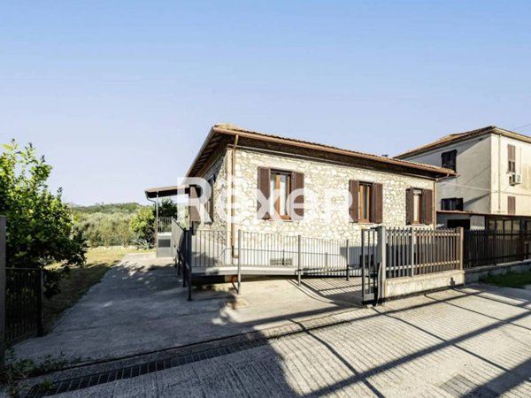 casa indipendente in vendita a Terni in zona Vocabolo Valenza