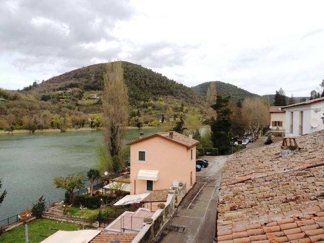 appartamento in vendita a Terni in zona Piediluco