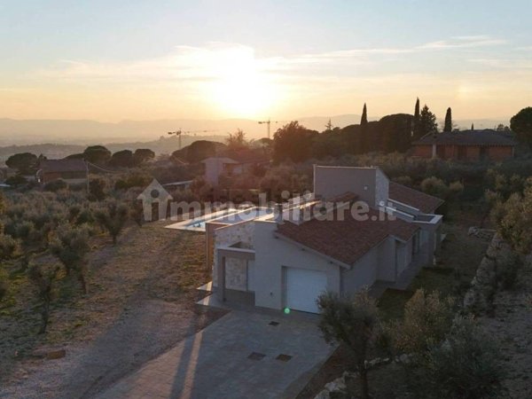 casa indipendente in vendita a Terni in zona Piedimonte