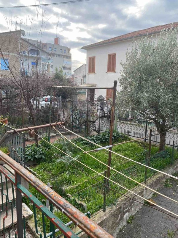 appartamento in vendita a Terni in zona Rivo