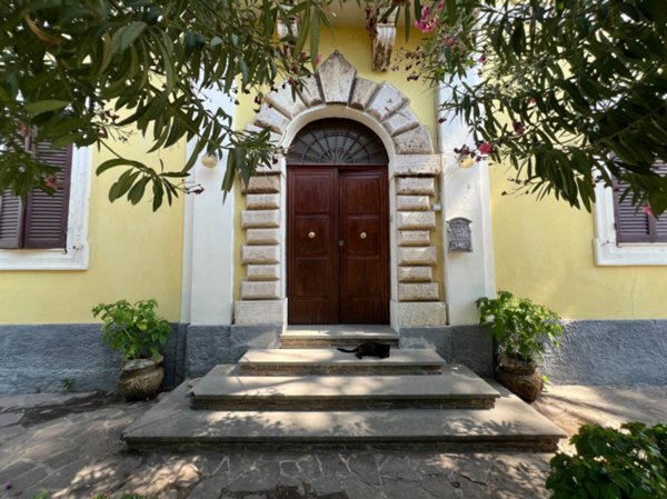 casa indipendente in vendita a Terni