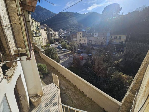 appartamento in vendita a Terni in zona Papigno