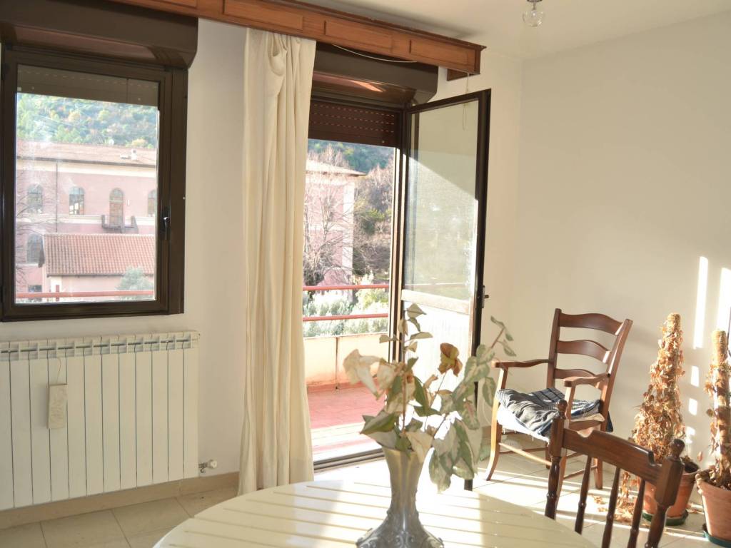 appartamento in vendita a Terni in zona Miranda