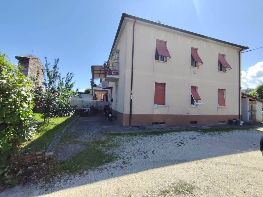 appartamento in vendita a Terni in zona Collescipoli