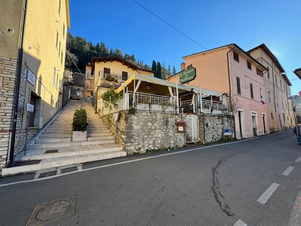 negozio in vendita a Terni in zona Piediluco