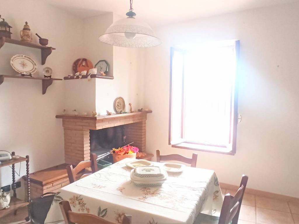 appartamento in vendita a Terni in zona Papigno