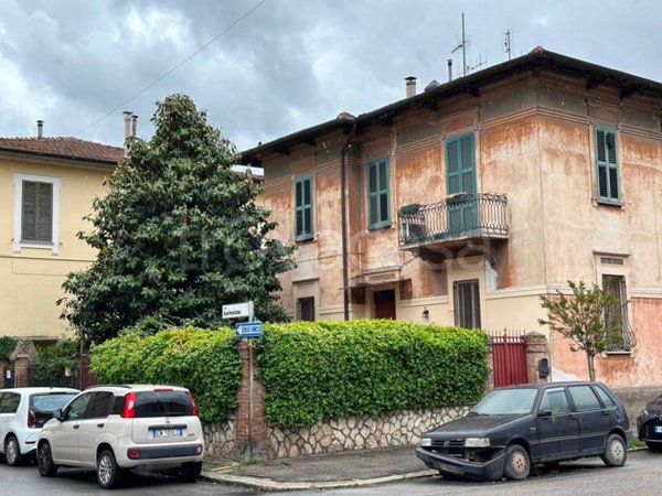 casa indipendente in vendita a Terni