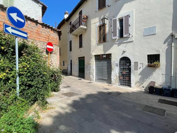 casa indipendente in vendita a Terni in zona Centro Città