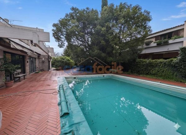 casa indipendente in vendita a Terni in zona Vocabolo Valenza