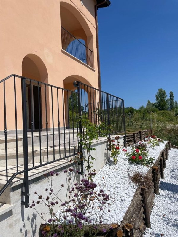 appartamento in vendita a Terni in zona Piediluco