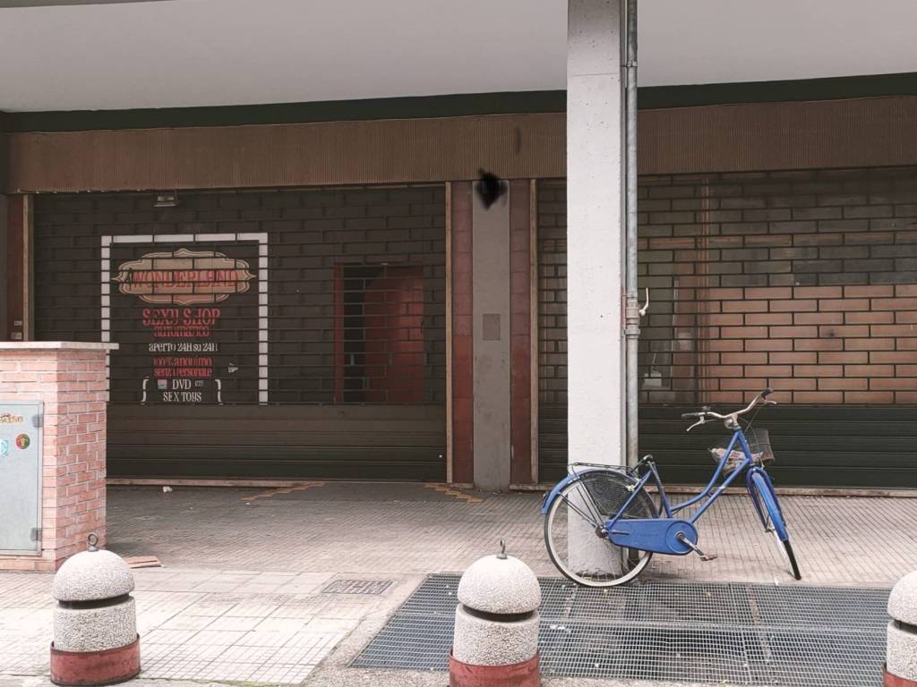 locale commerciale in vendita a Terni in zona Centro Città