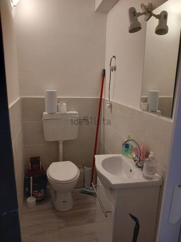 locale commerciale in vendita a Terni