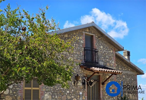 casa indipendente in vendita a Terni in zona Miranda