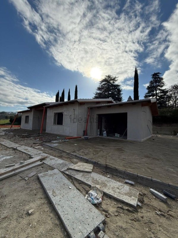 casa indipendente in vendita a Terni in zona Collesecozza