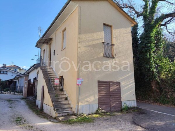 appartamento in vendita a Terni in zona Collescipoli