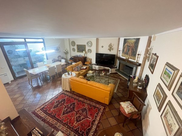 casa indipendente in vendita a Terni in zona Vocabolo Valenza
