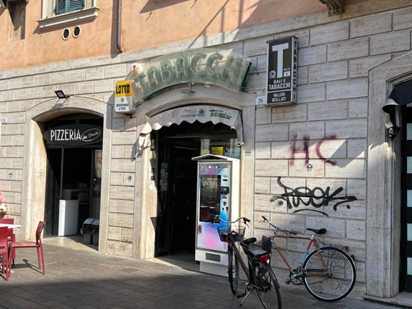 negozio in vendita a Terni in zona Centro Città