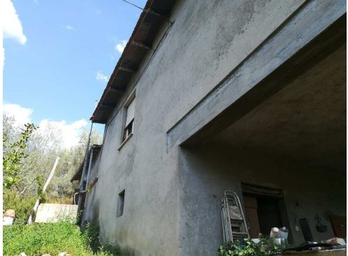 casa indipendente in vendita a Terni in zona Predaro