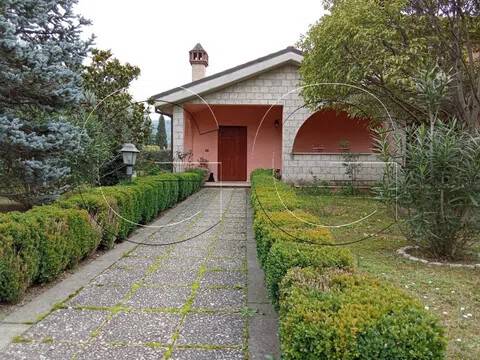 casa indipendente in vendita a Terni