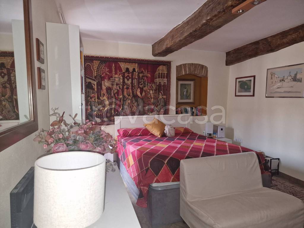 casa indipendente in vendita a Terni in zona Centro Città
