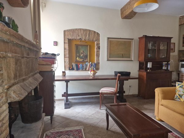 casa indipendente in vendita a Terni in zona Centro Città