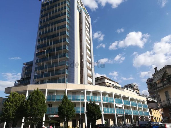 locale commerciale in vendita a Terni in zona Centro Città