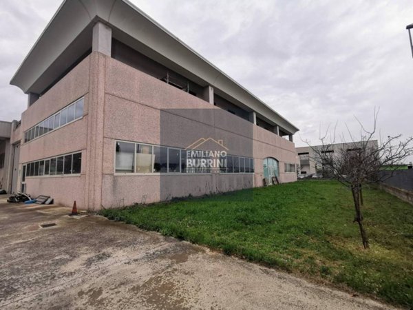 negozio in vendita a Terni in zona Collescipoli