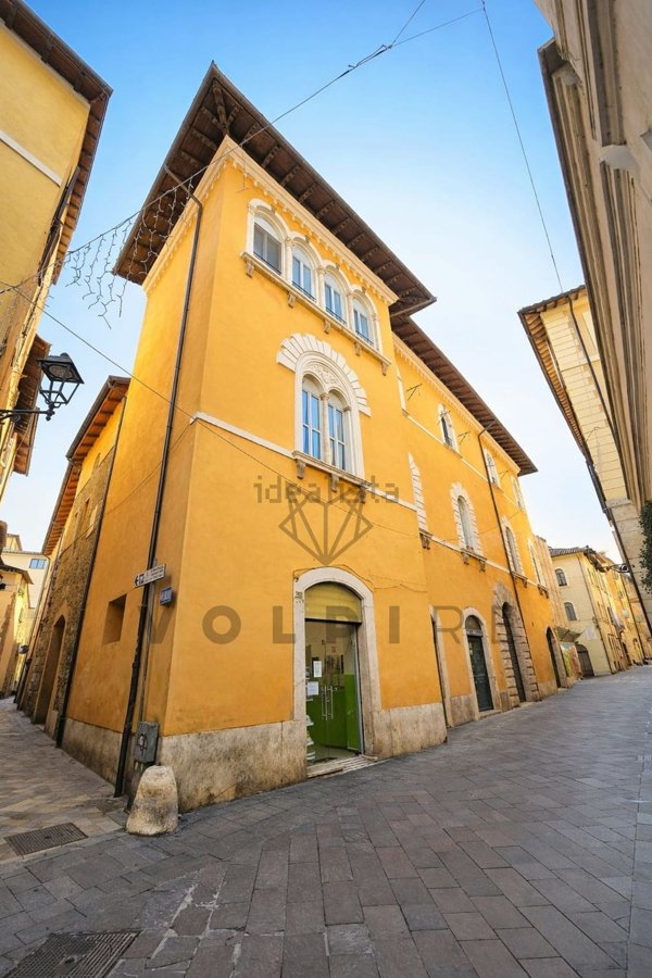 appartamento in vendita a Terni in zona Centro Città