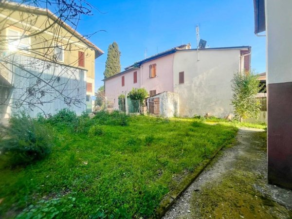 casa indipendente in vendita a Terni in zona Rivo