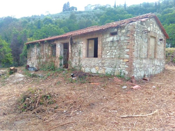 casa indipendente in vendita a Terni in zona Marmore