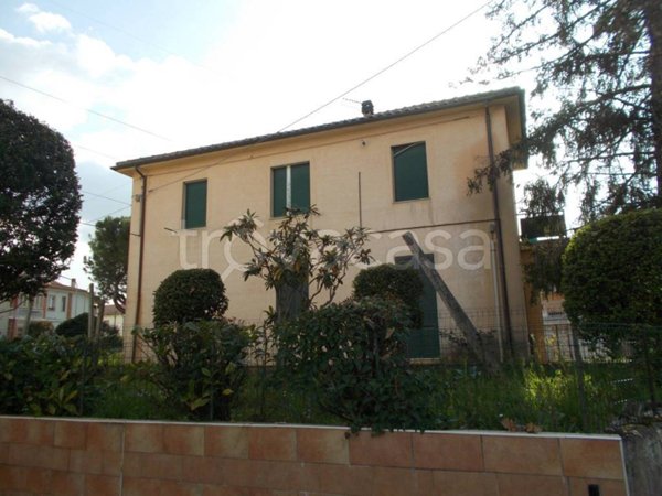 casa indipendente in vendita a Terni in zona Vocabolo Valenza
