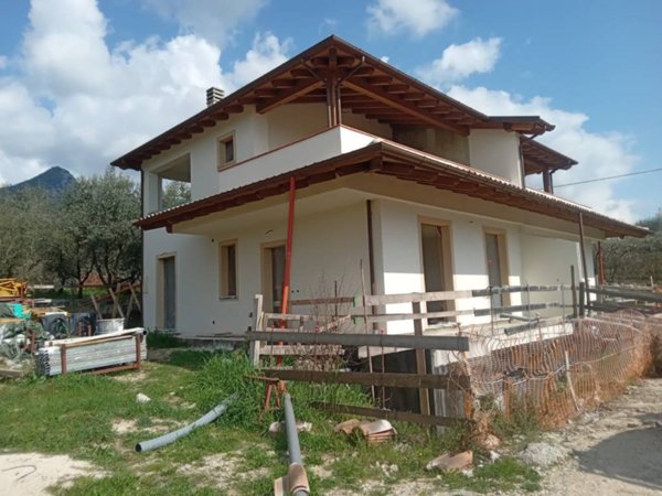 casa indipendente in vendita a Terni in zona Gabelletta