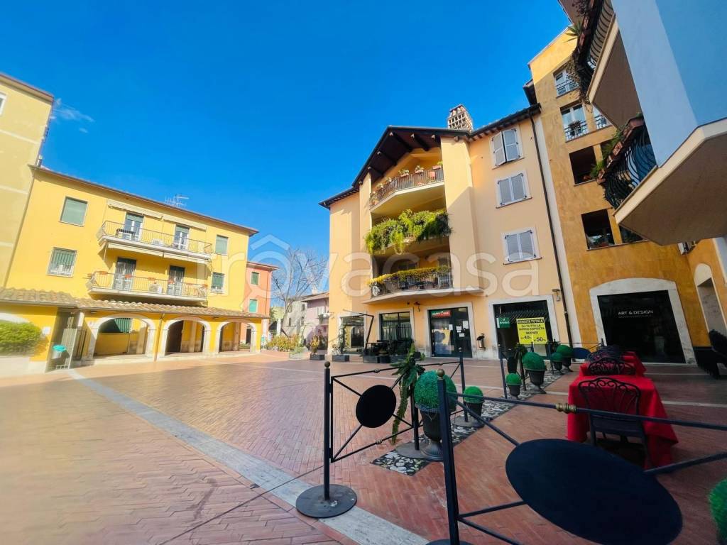 negozio in vendita a Terni in zona Centro Città