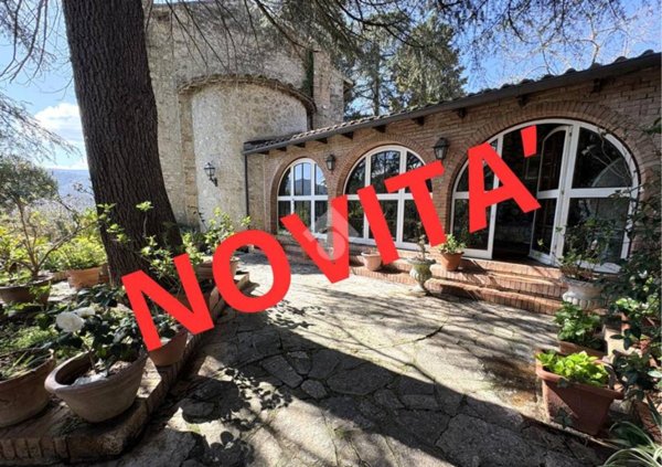 casa indipendente in vendita a Terni in zona Marmore