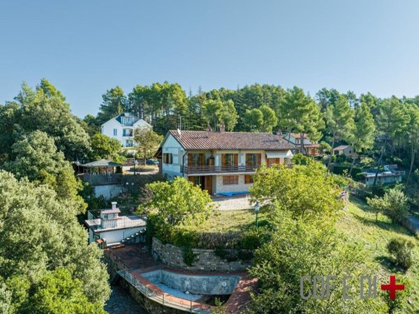 casa indipendente in vendita a Terni