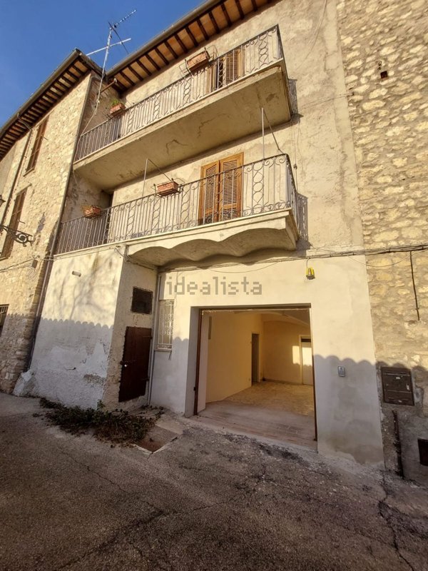 appartamento in vendita a Terni in zona Cesi