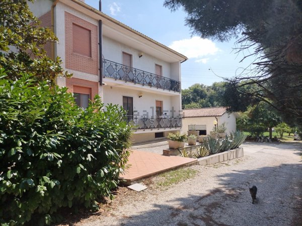 appartamento in vendita a Terni in zona Fontana di Polo