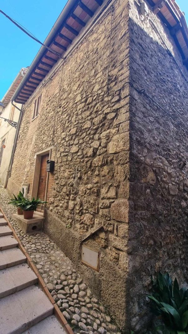 appartamento in vendita a Terni in zona Cesi