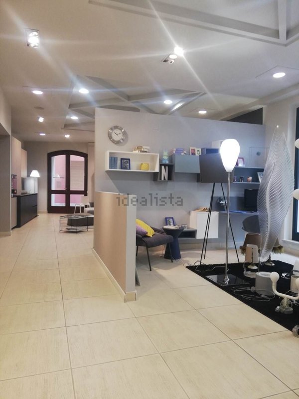 negozio in vendita a Terni in zona Centro Città