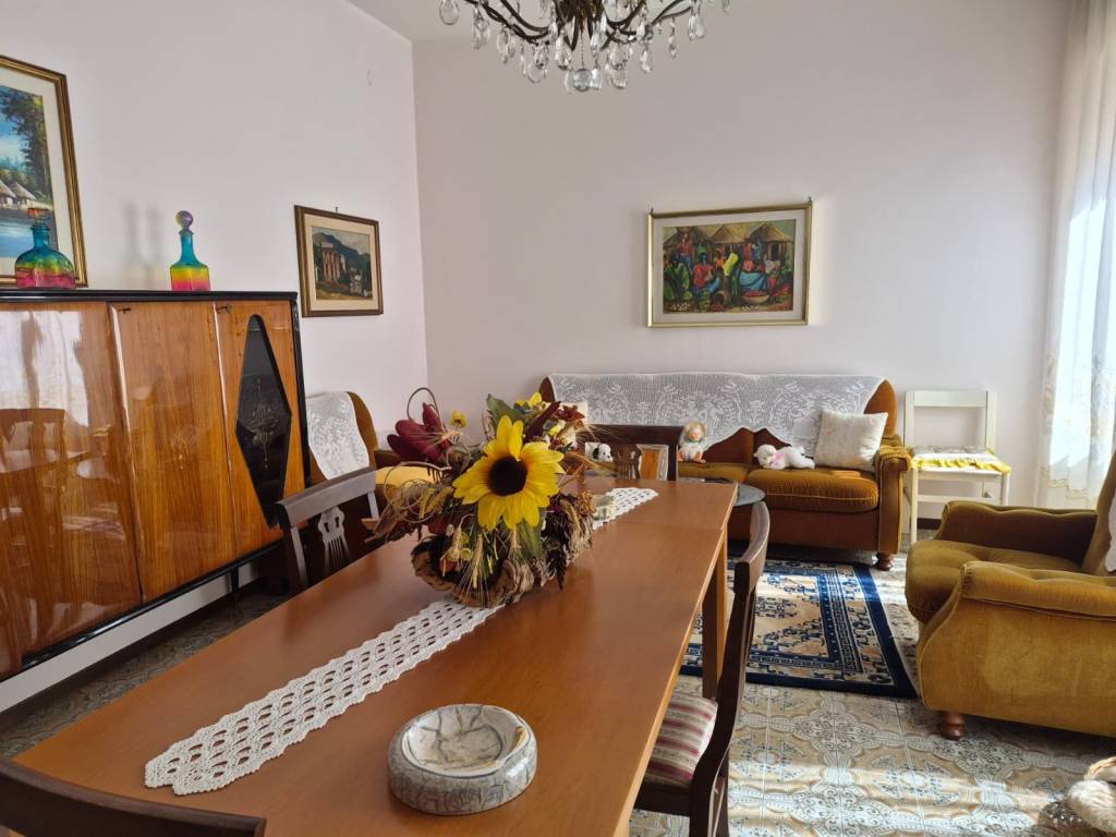 casa indipendente in vendita a Terni in zona Marmore