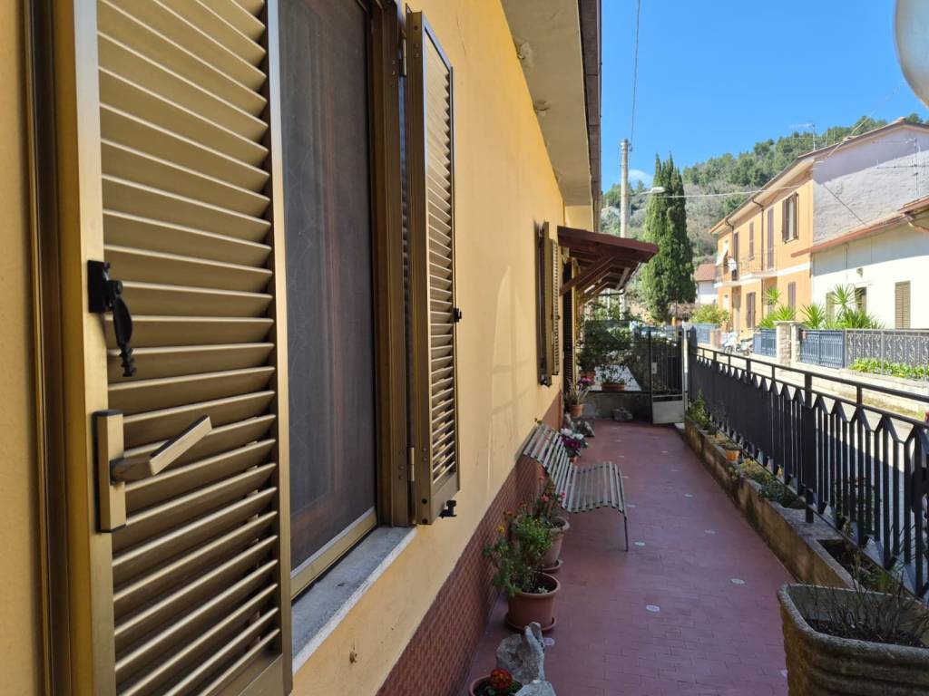 casa indipendente in vendita a Terni in zona Papigno