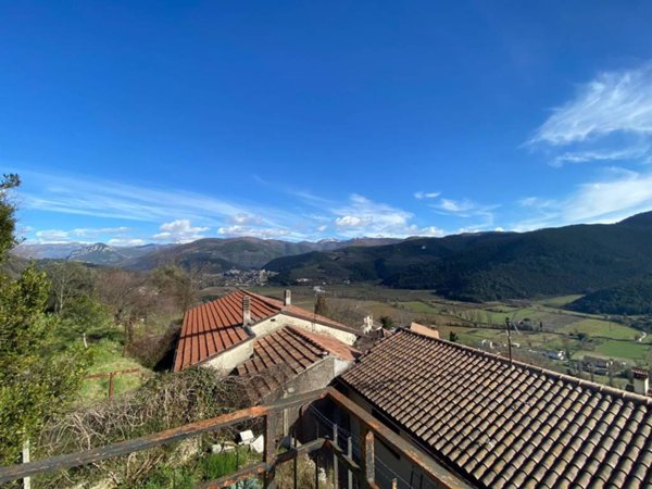 appartamento in vendita a Terni in zona Torreorsina