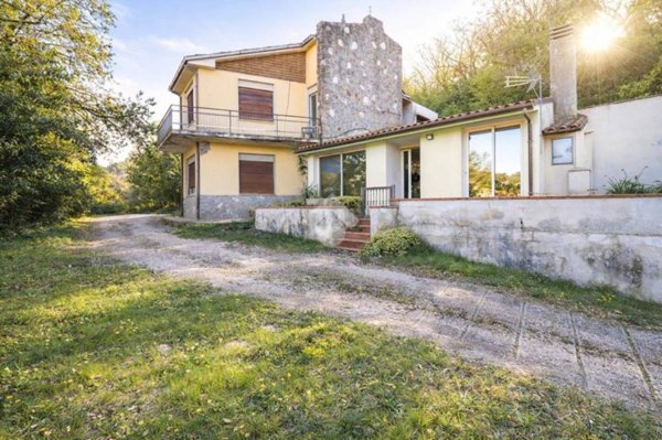 casa indipendente in vendita a Terni in zona Vocabolo Valenza