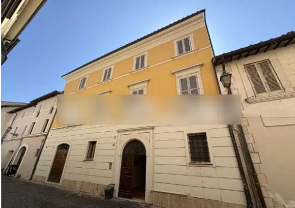 casa indipendente in vendita a Terni