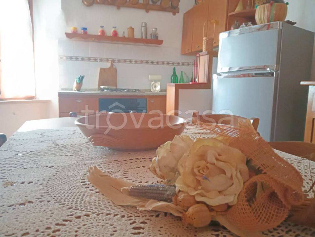 casa indipendente in vendita a Terni in zona Poggio Lavarino