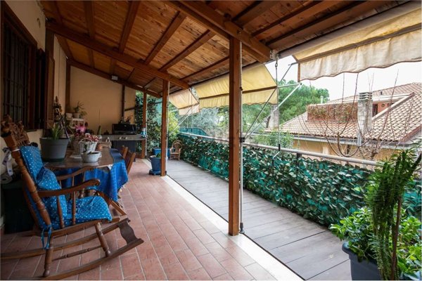 casa indipendente in vendita a Terni