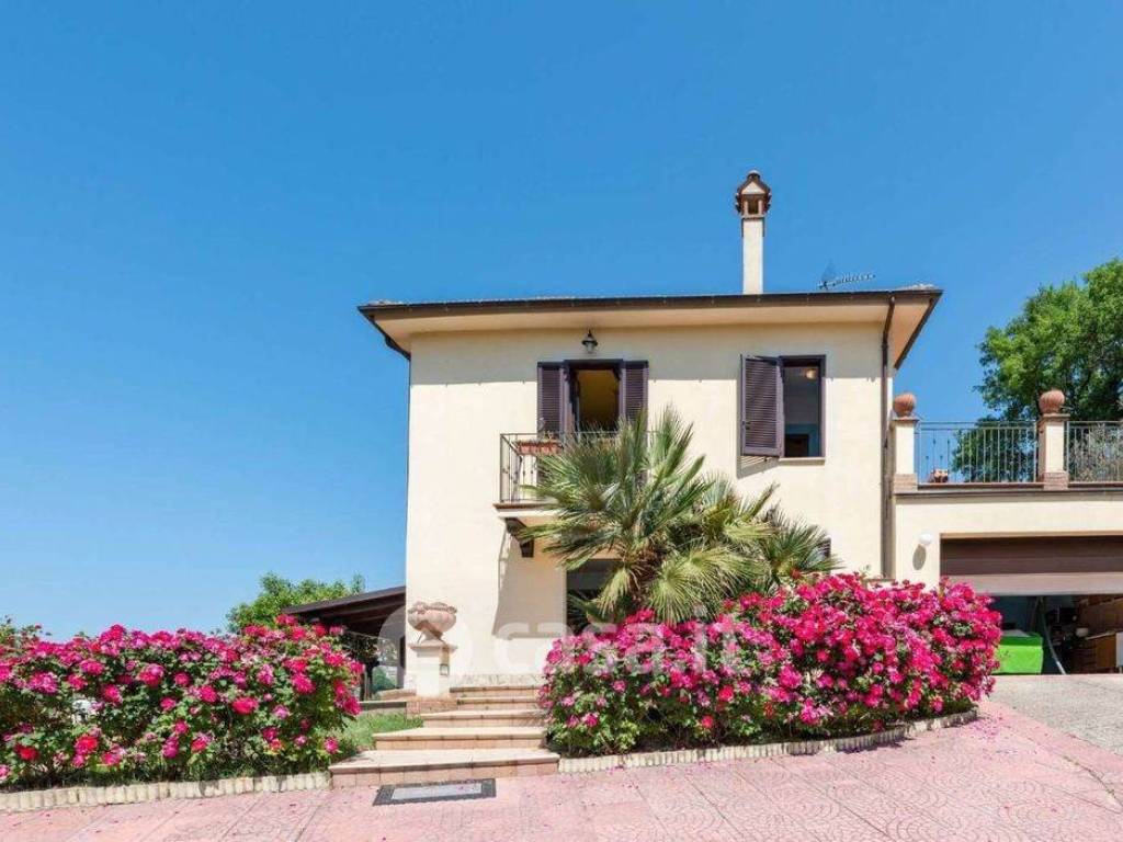 casa indipendente in vendita a Terni in zona Centro Città