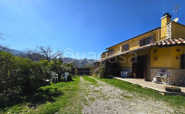 casa indipendente in vendita a Terni in zona Vocabolo Valenza