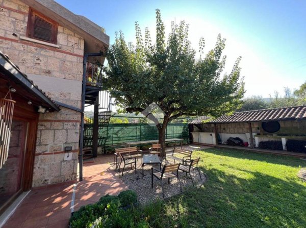 casa indipendente in vendita a Terni in zona Vocabolo Valenza