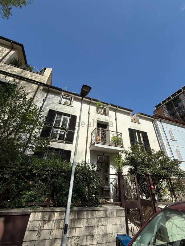 casa indipendente in vendita a Terni